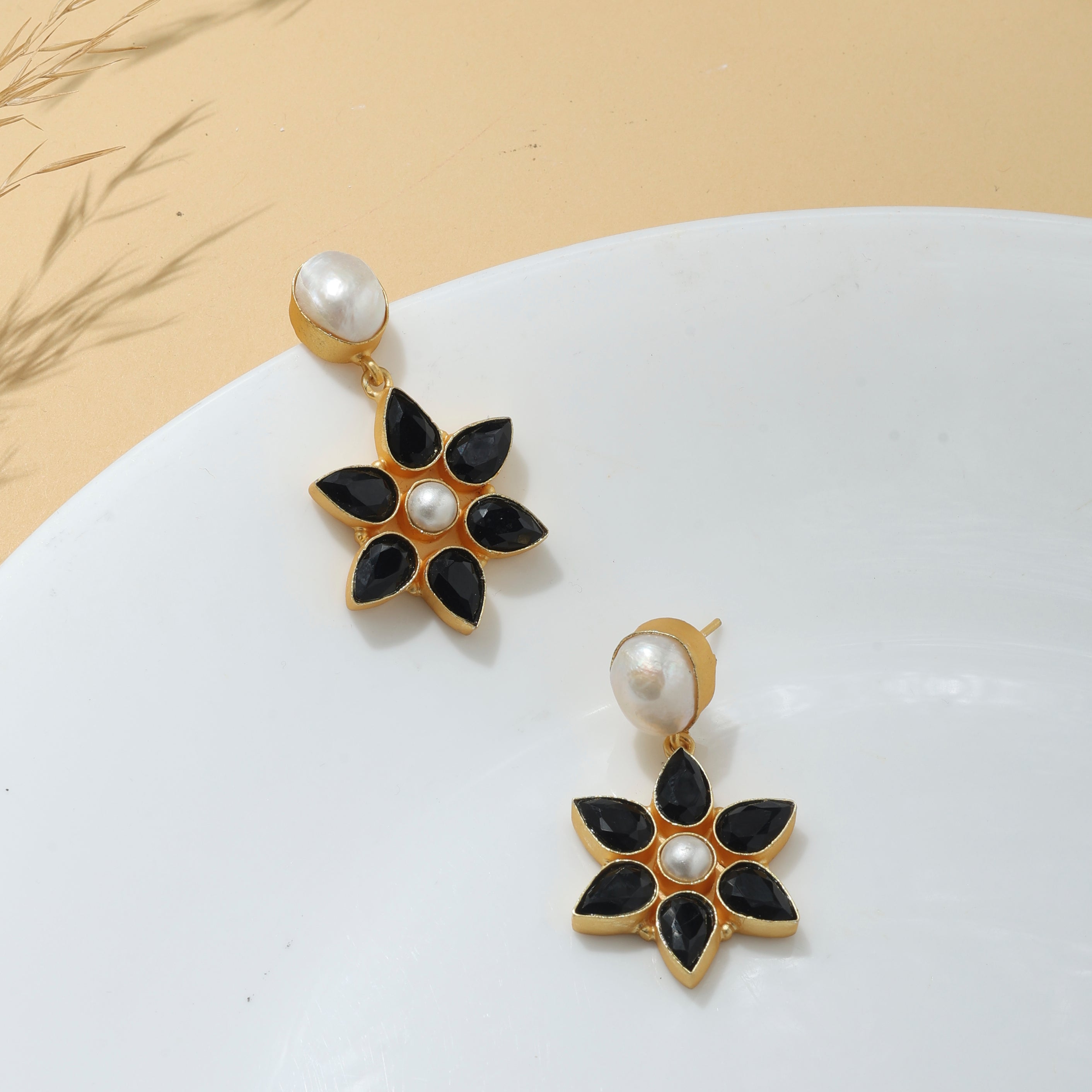 Starry Pearl Earrings