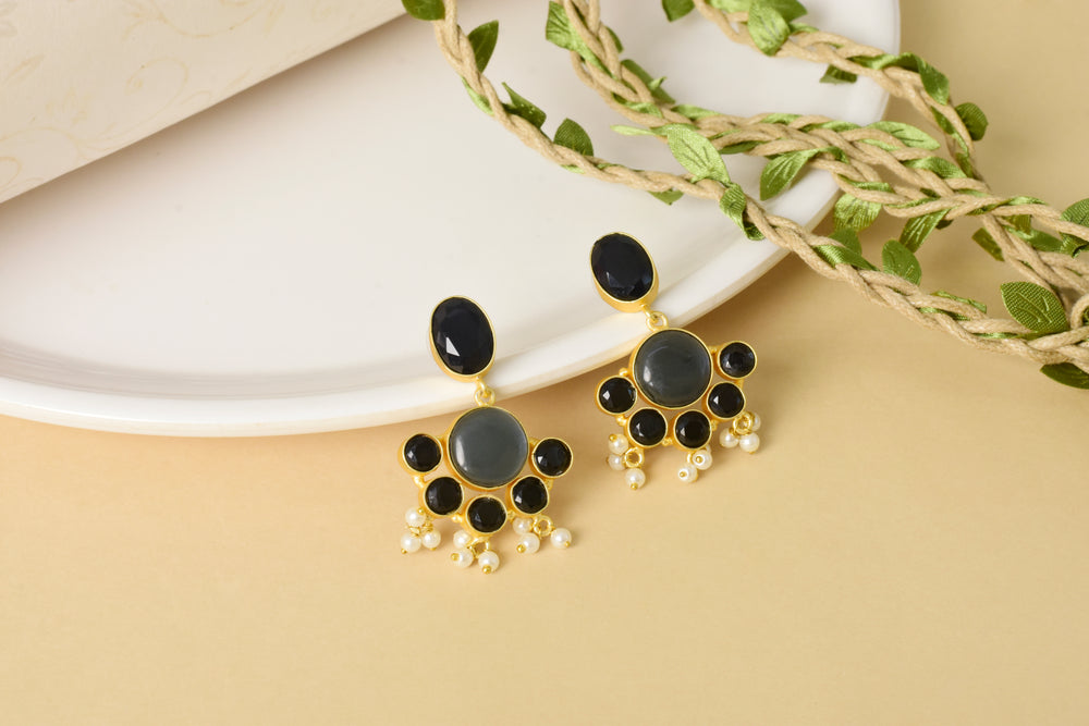 Noor Noir Earrings