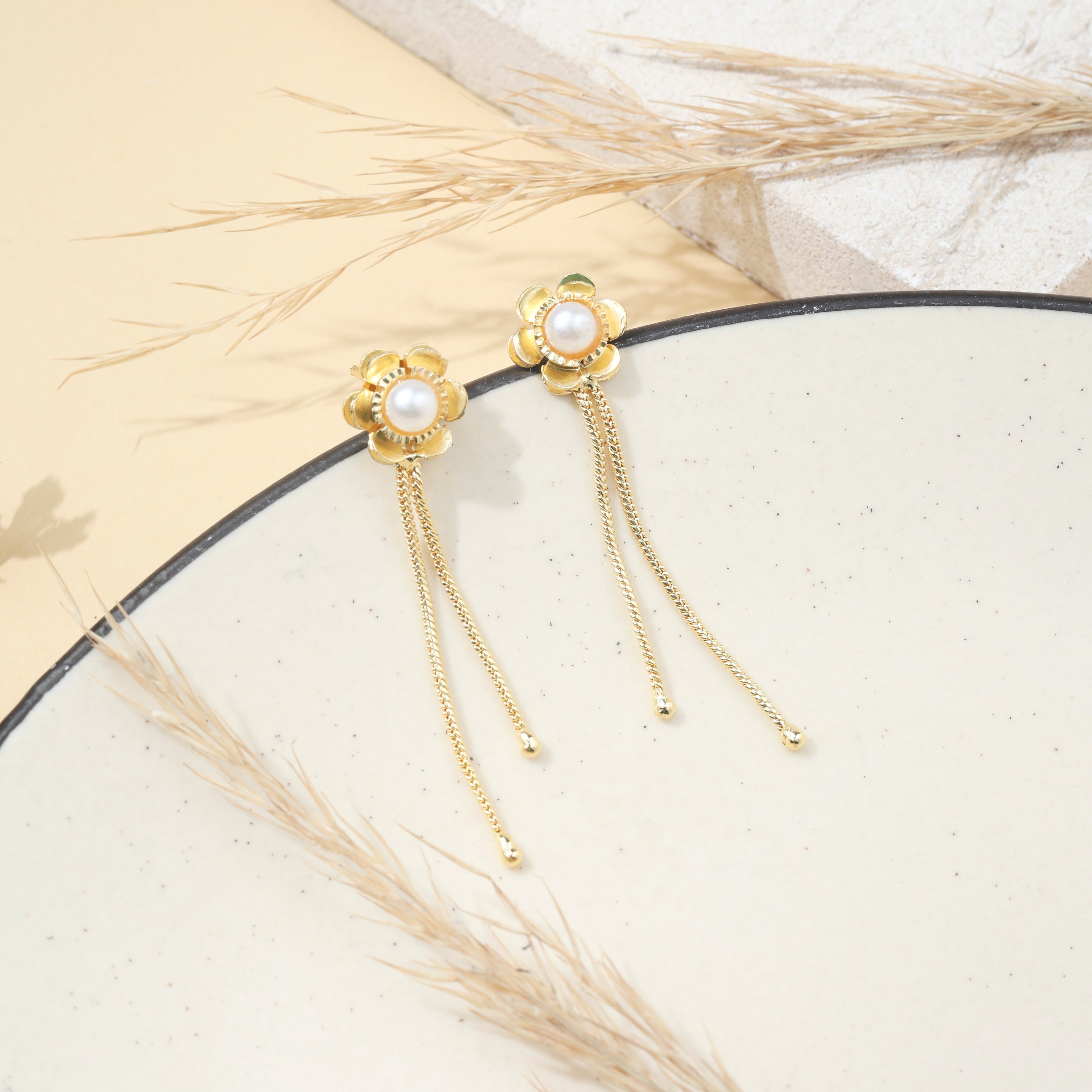 Pearl Flower Spark Earrings