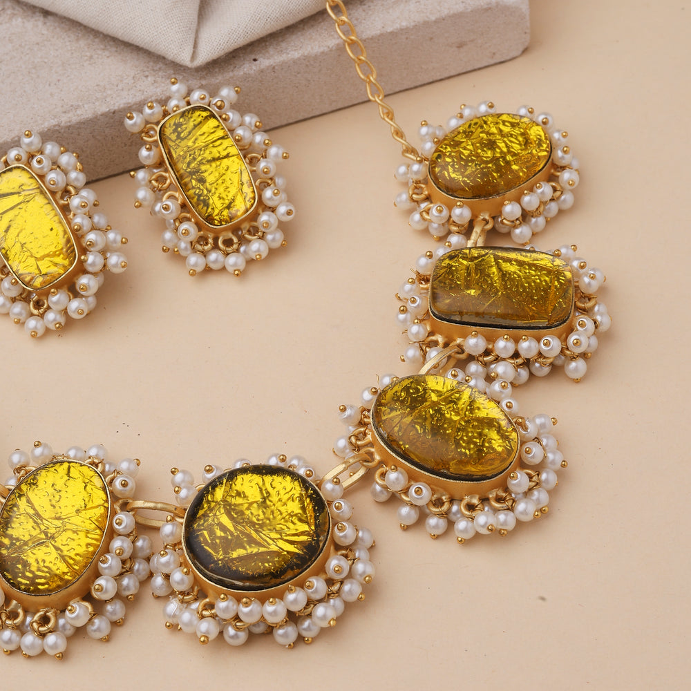 Bright Yellow Glass Stone Necklace Set