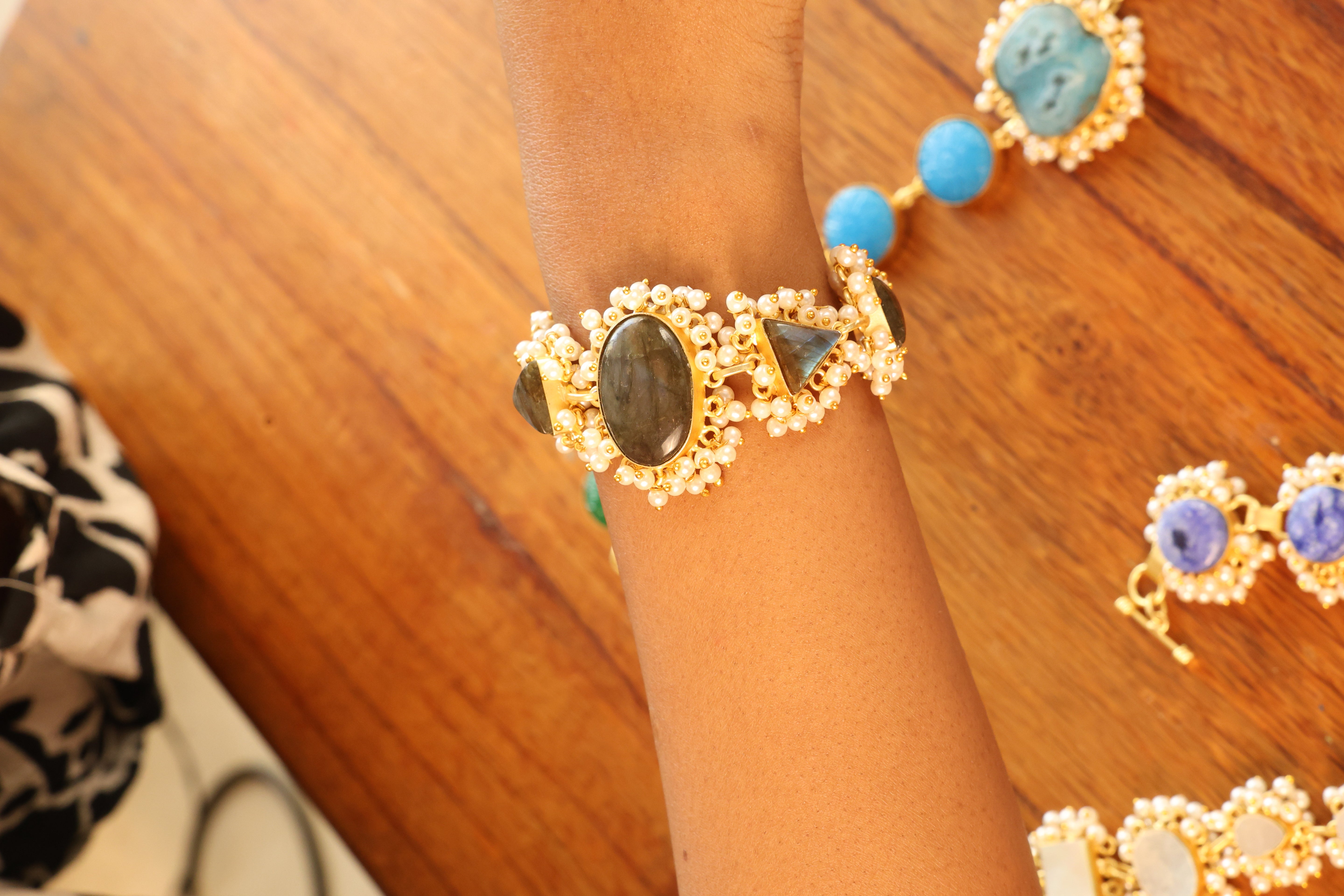 Labradorite Radiance Bracelet