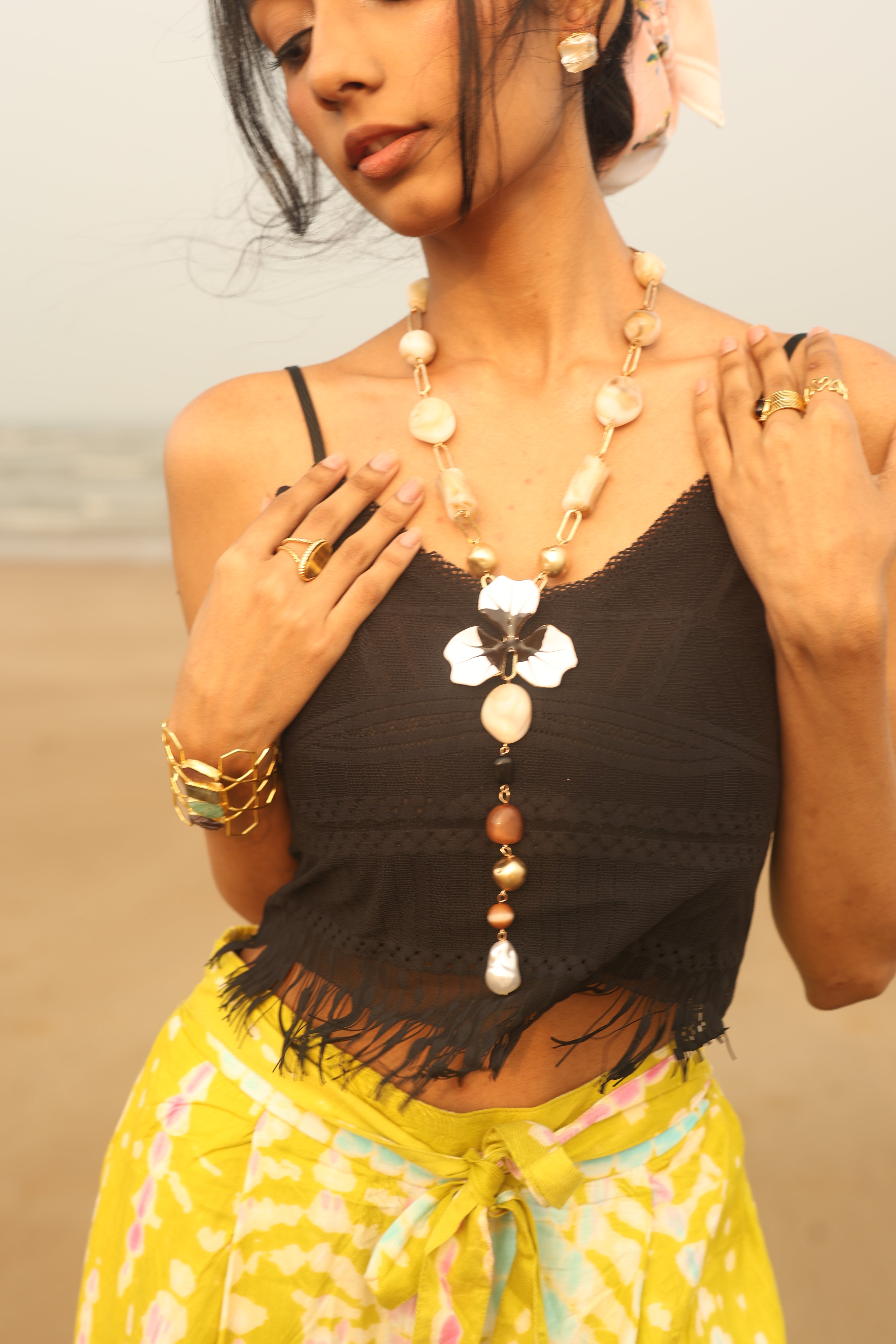 Ivory Bloom Pearl Neckpiece